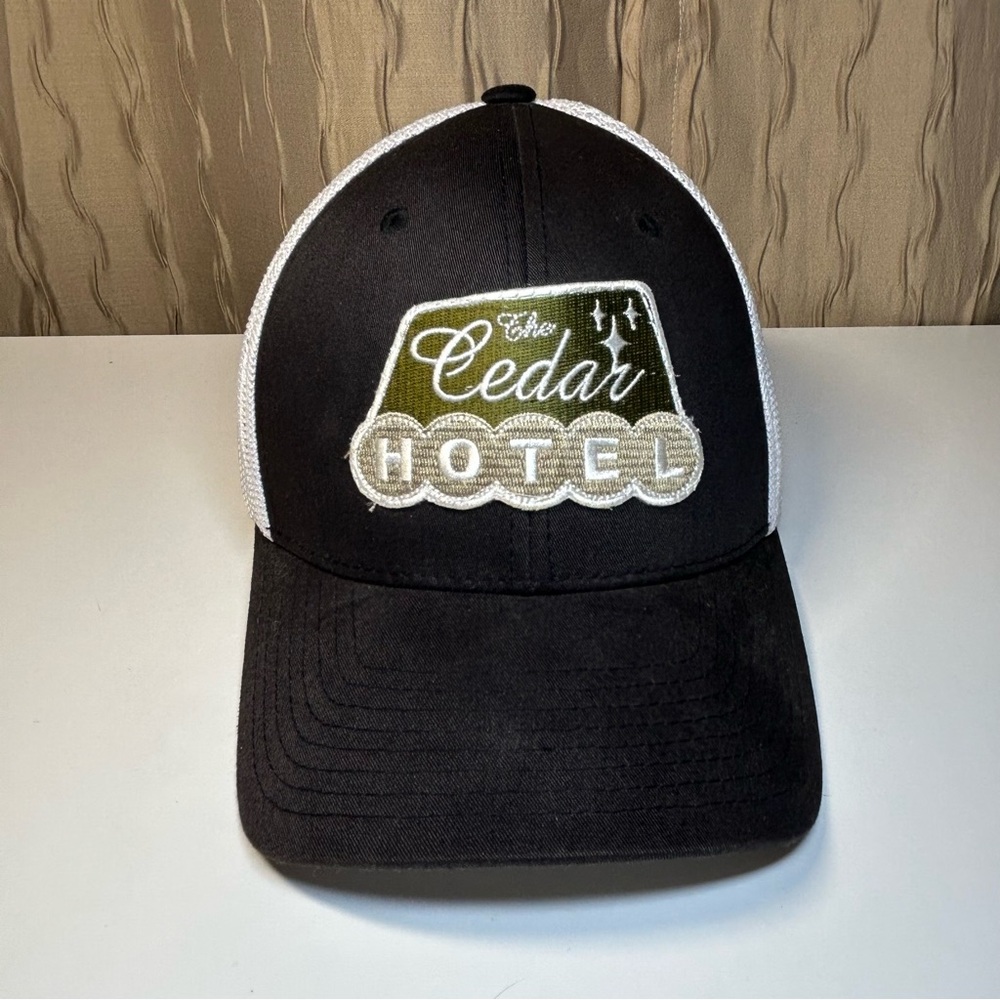 The Cedar Hotel Cap Flexfit Black White Mesh NWOT
